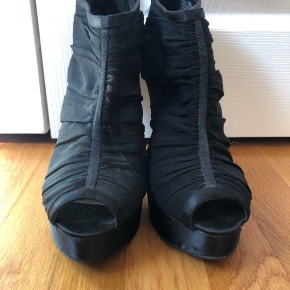 chinese laundry open toe booties